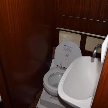 Hotel en barco Velero En Puerto De - E&m Boats *