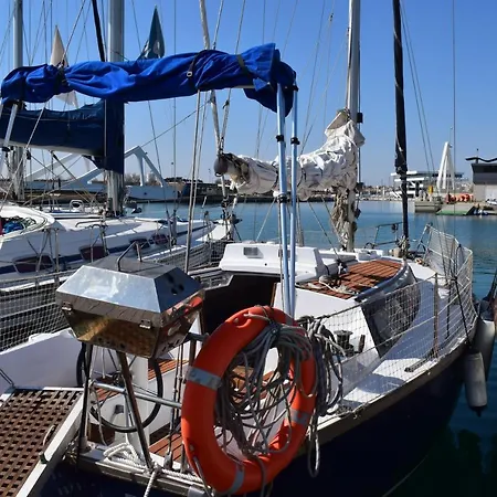 ספינת מלון Velero En Puerto Valencia Mar -E&M Boats