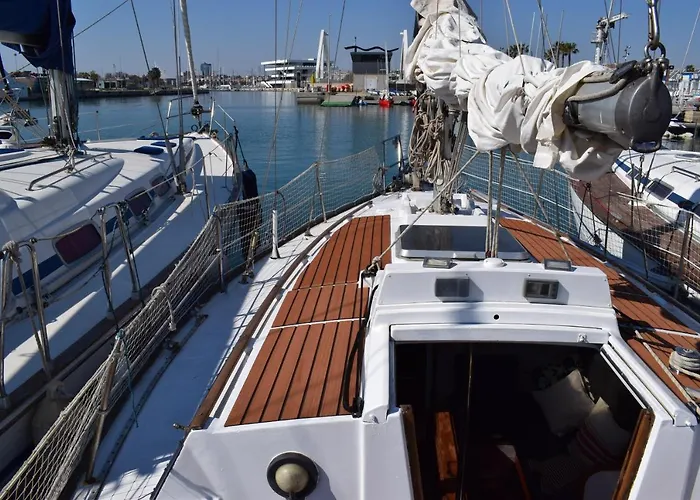 Botel Velero En Puerto De - E&m Boats Valencia